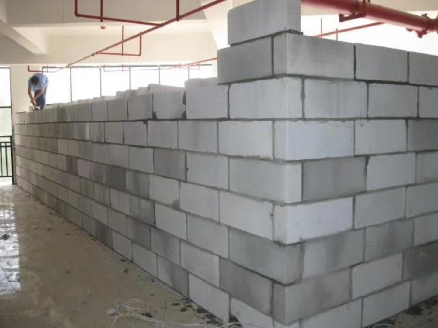 侯马蒸压加气混凝土砌块承重墙静力和抗震性能的研究